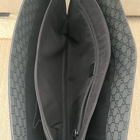 GUCCI BLACK GG Monogram Nylon and Leather Top Zip - Picture 9 of 12